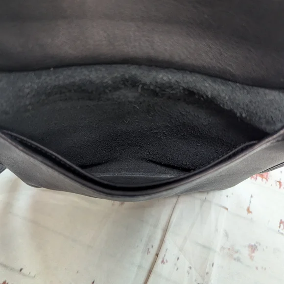 Coach Vintage Leather Slim Saddleback Crossbody Purse - Picture 4 of 9